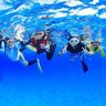 「多良間の海、青が違う」児童に体験プレゼント　村のダイビング店