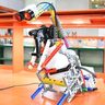 消毒ロボットを小学生チームが製作　センサー発射の本格派　沖縄アミークス小