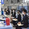 学生ら企業の話しを熱心に　就職フェアに223人が参加　宜野湾・コンベンション