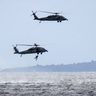 名護湾で低空旋回、つり下げ…「初めて見た」　米軍ヘリ訓練か　通告なし