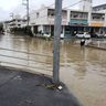 【写真と動画】水が腰まで…大雨、沖縄南部などで冠水（6月3日午後）