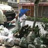 不法投棄を回収、落書きも除去　住民らが清掃作業　沖縄市・中央パークアベニュー