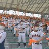 次は日本一、喜び一体　県高校野球・興南Ｖ、保護者ら熱い拍手