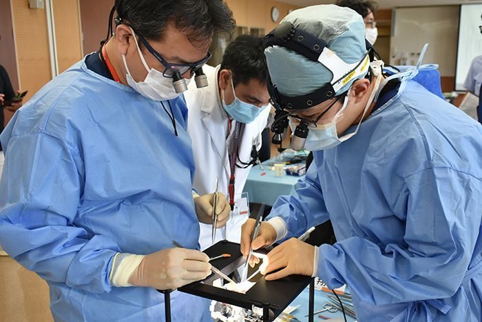 外科手術の技術を競う…沖縄県内病院の若手医師10人が参加しコンテスト　沖縄・西原