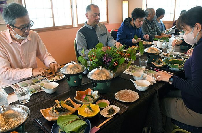 「やんばるの森で採れた山菜」で活性化　料理を考案　名護市でセミナー　国頭・与那