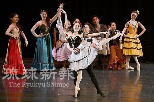 【写真特集】バレエ「ドン・キホーテ」　情熱ほとばしる舞台