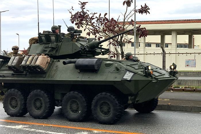 米軍、銃身出し国道を走行　市民「恐怖を感じる」　沖縄・辺野古で水陸両用戦闘車