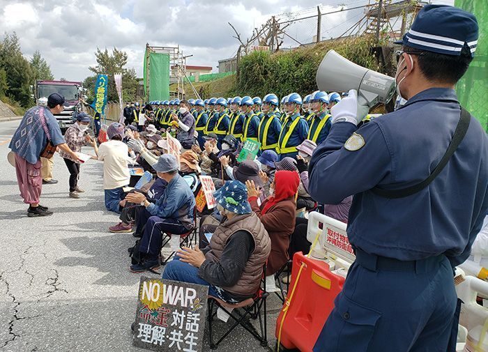 辺野古ゲート前の抗議「3133日目」に　逮捕男性は釈放　沖縄
