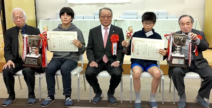 沖縄県代表初で日本一、こども囲碁大会で全勝　中3の坂下さん「結果が出てうれしい」