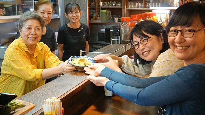 ウコン使ったソーメンチャンプルーを提供　「体に良いものを美味しく」　e-noと琉大が共同研究　沖縄料理屋「ゆうなんぎい」・那覇市