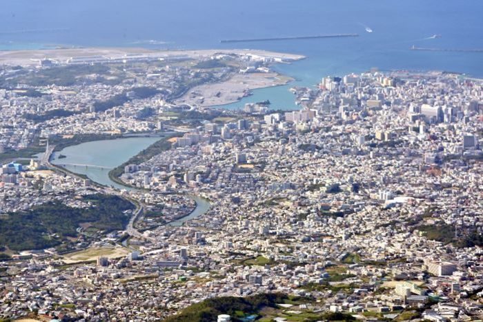 沖縄の人口推計、国は「減少」県は｢増加｣　基準日は一緒なのに発表は正反対　算定方法に違い
