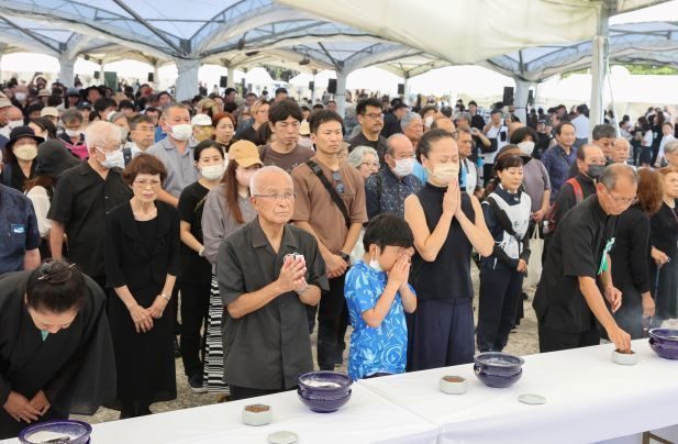 「沖縄 二度と戦場にしない」　玉城知事が南西諸島の自衛隊増強に懸念　全戦没者追悼式に4000人、平和の決意新た