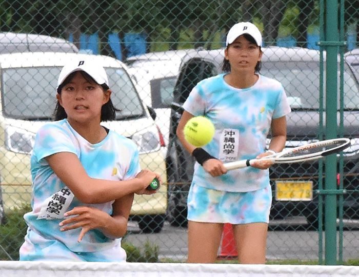 テニス、水口・新城が女子ダブルスで優勝　序盤で主導権握り、前後左右に柔軟な動き　全国高校総体