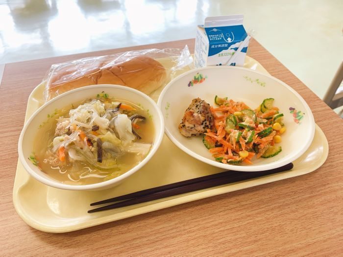 沖縄県、第3子以降の学校給食費無償化を検討、25年度から　「完全無償化」は26年度以降に視野