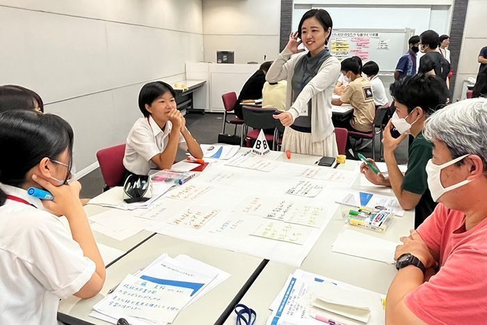 「台風が来ても大丈夫な街作りを」　CO2ゼロの沖縄へ　市民が未来像を語り合う　政策提言へ島づくり会議初会合